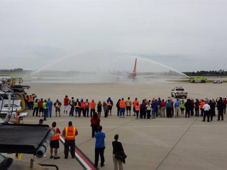 Illustration for article titled Southwest Employees Say Goodbye To Beloved Friend And Coworker
